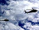S-70 �Black Hawk� und Agusta Bell 212 im Anflug ... (Bild öffnet sich in einem neuen Fenster)