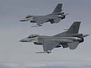 F-16 "Fighting Falcon". 
 Foto: K. Tokunaga. (Bild öffnet sich in einem neuen Fenster)