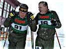 Oberst Bieler li und Oberst Hufler re nach dem anstrengenden Biathlon.