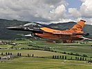 Eine niederländische F-16... (Bild öffnet sich in einem neuen Fenster)