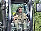 Hydraulik-Kettenbaggerfahrer Korporal Andreas Hemetsberger. (Bild öffnet sich in einem neuen Fenster)