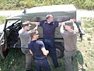 Ausbildung: Polizisten trainieren mit Soldaten im Burgenland. (Bild öffnet sich in einem neuen Fenster)