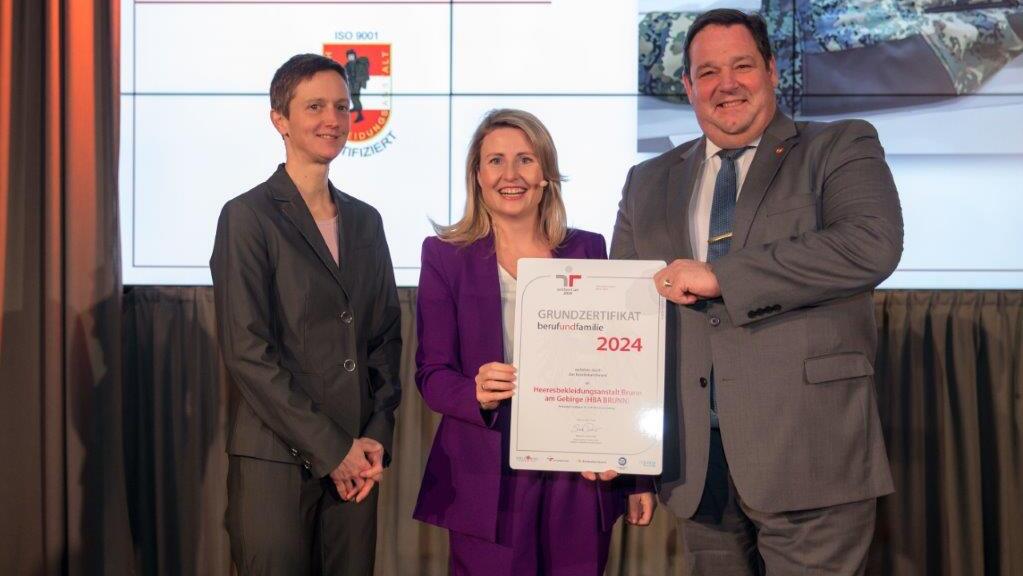 Das Zertifikat "berufundfamilie" 2024 für die Heeresbekleidungsanstalt.