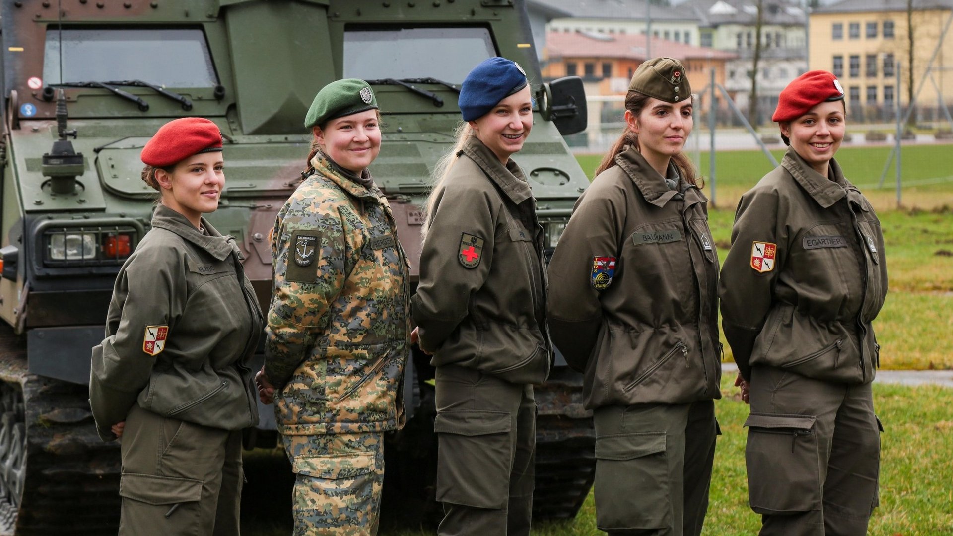 Diese fünf Soldatinnen versehen ihren Dienst im Bundesland Salzburg.