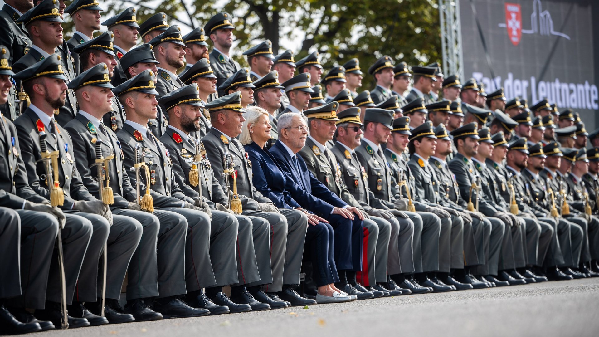 Feierliche Übernahme von 121 Leutnanten ins Bundesheer