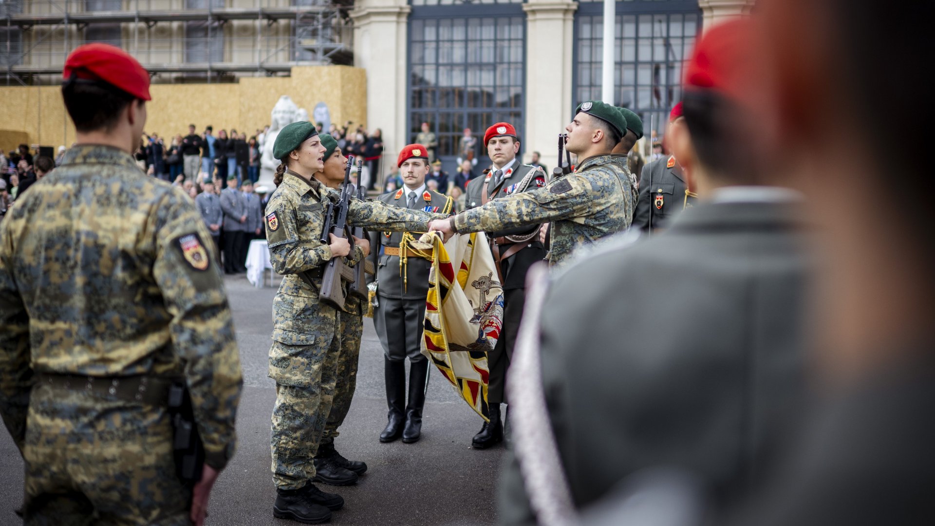 Bundesheer: Angelobung beim Schloss Belvedere