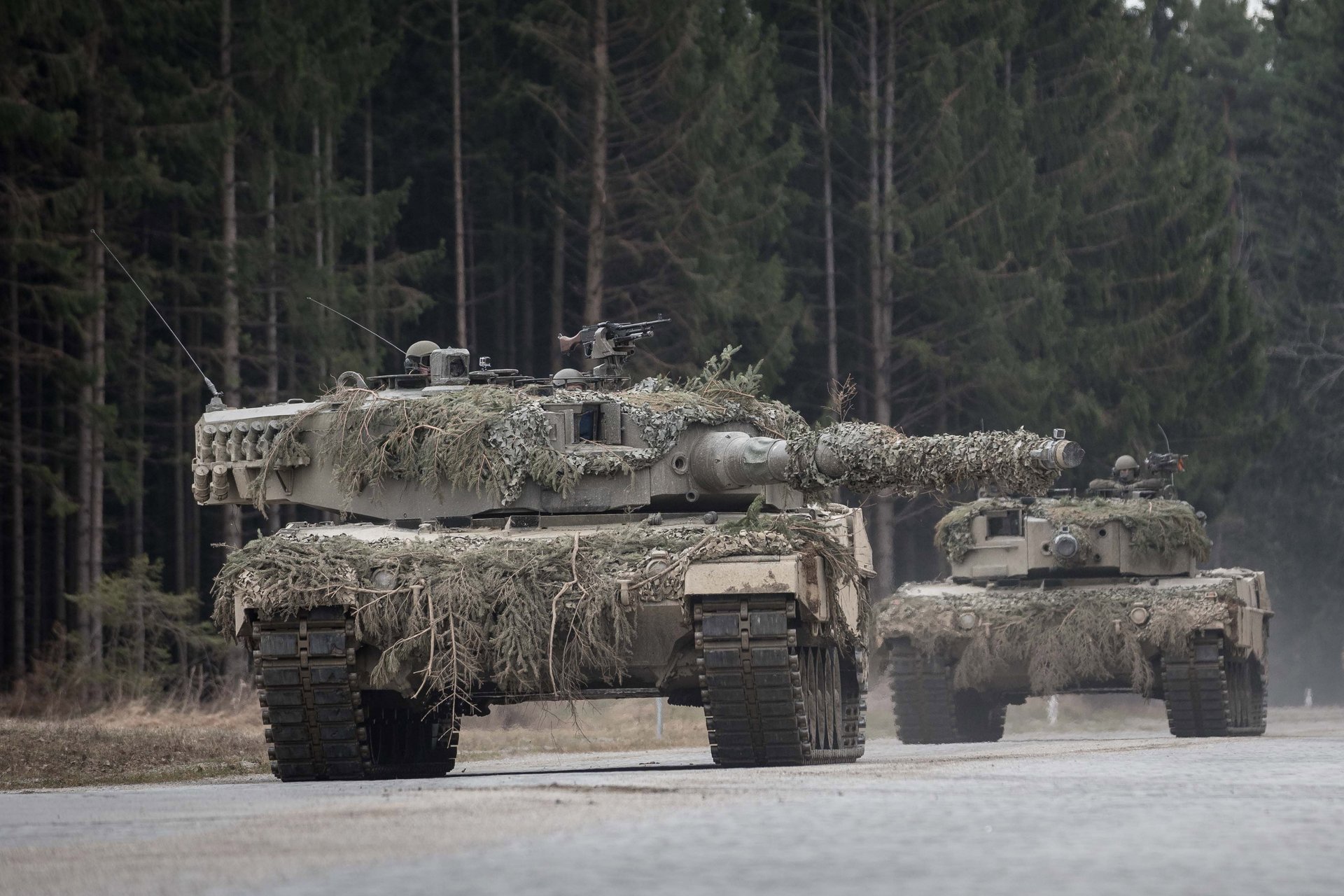 Kampfpanzer "Leopard" 2A4 beim Training am Truppenübungsplatz Allentsteig.