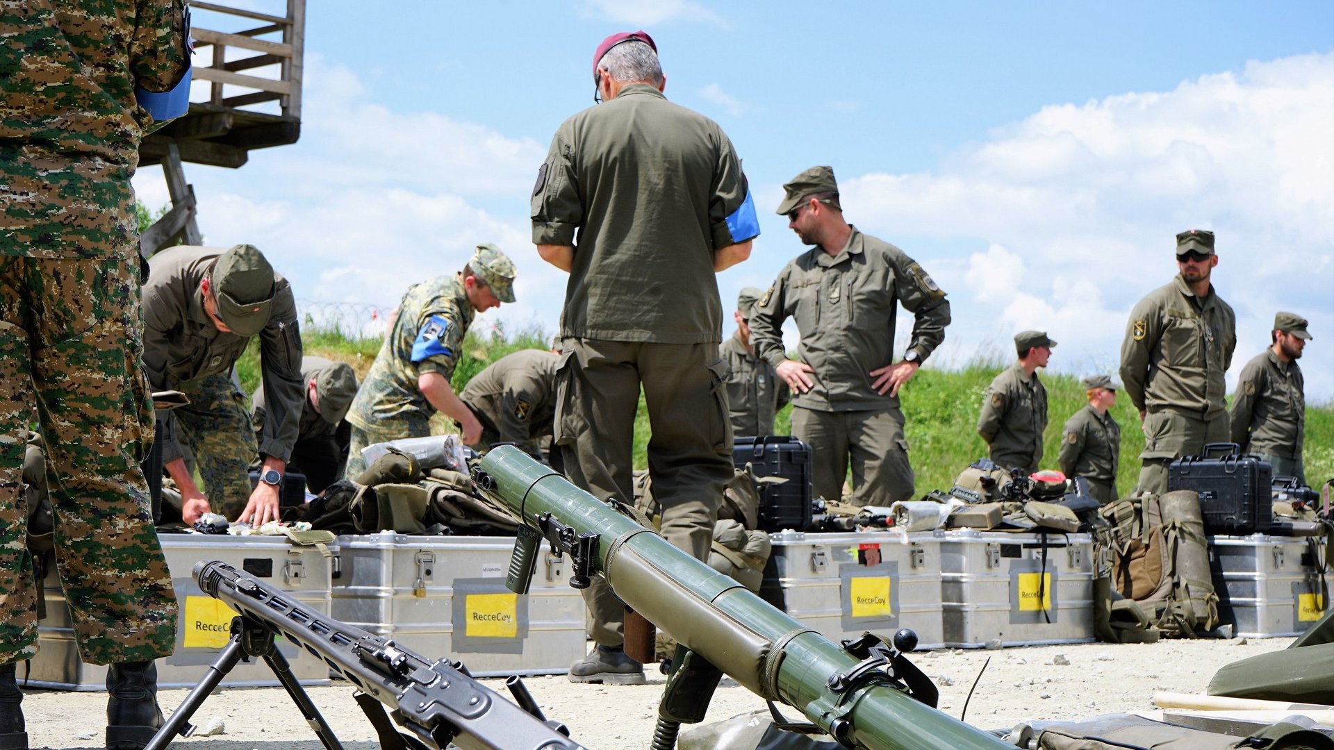 Soldaten der Aufklärungskompanie des AAB7 bei einer Übung. 