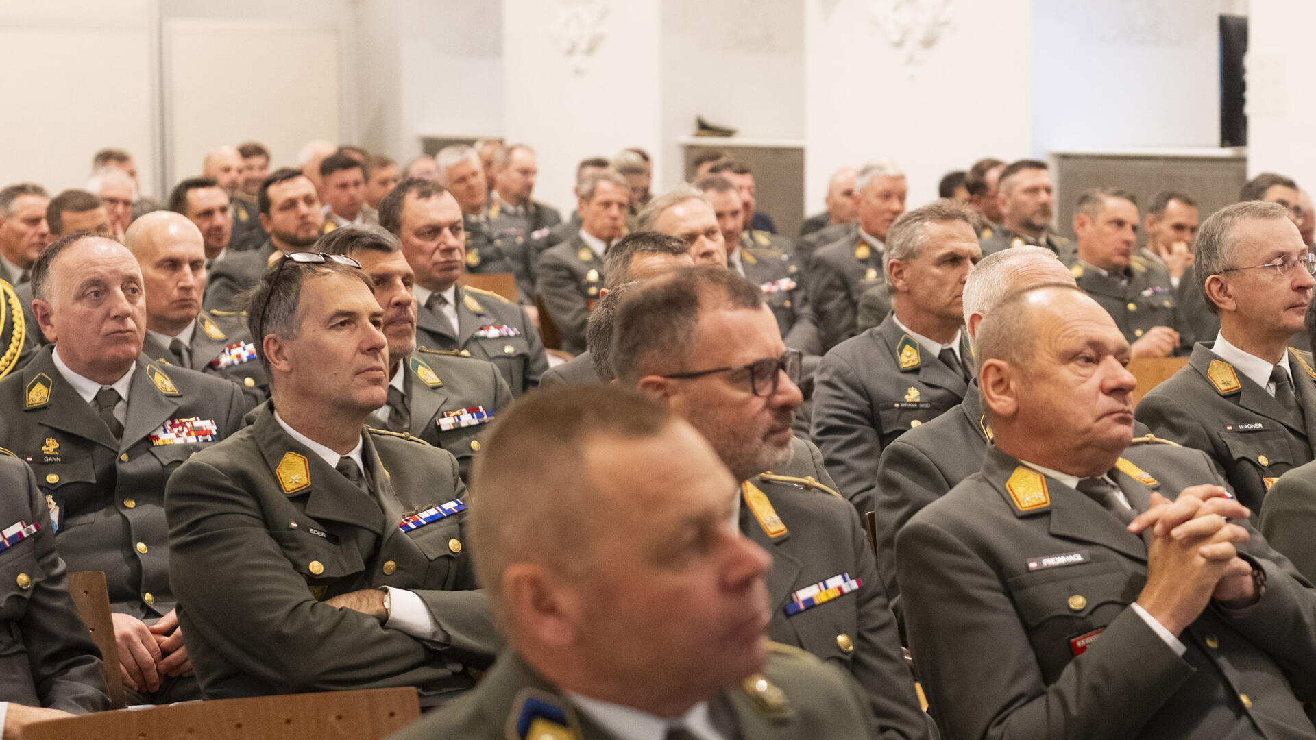 Die Kommandanten wurden über den aktuellen Stand "Österreichisches Bundesheer 2032+" informiert.