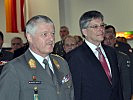 Generalmajor Winkelmayer und Landeshauptmann Kaiser bei der Meldung. (Bild öffnet sich in einem neuen Fenster)